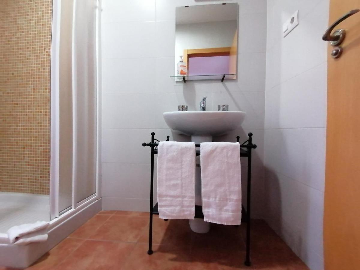 Apartamentos El Puente Madrid Esterno foto