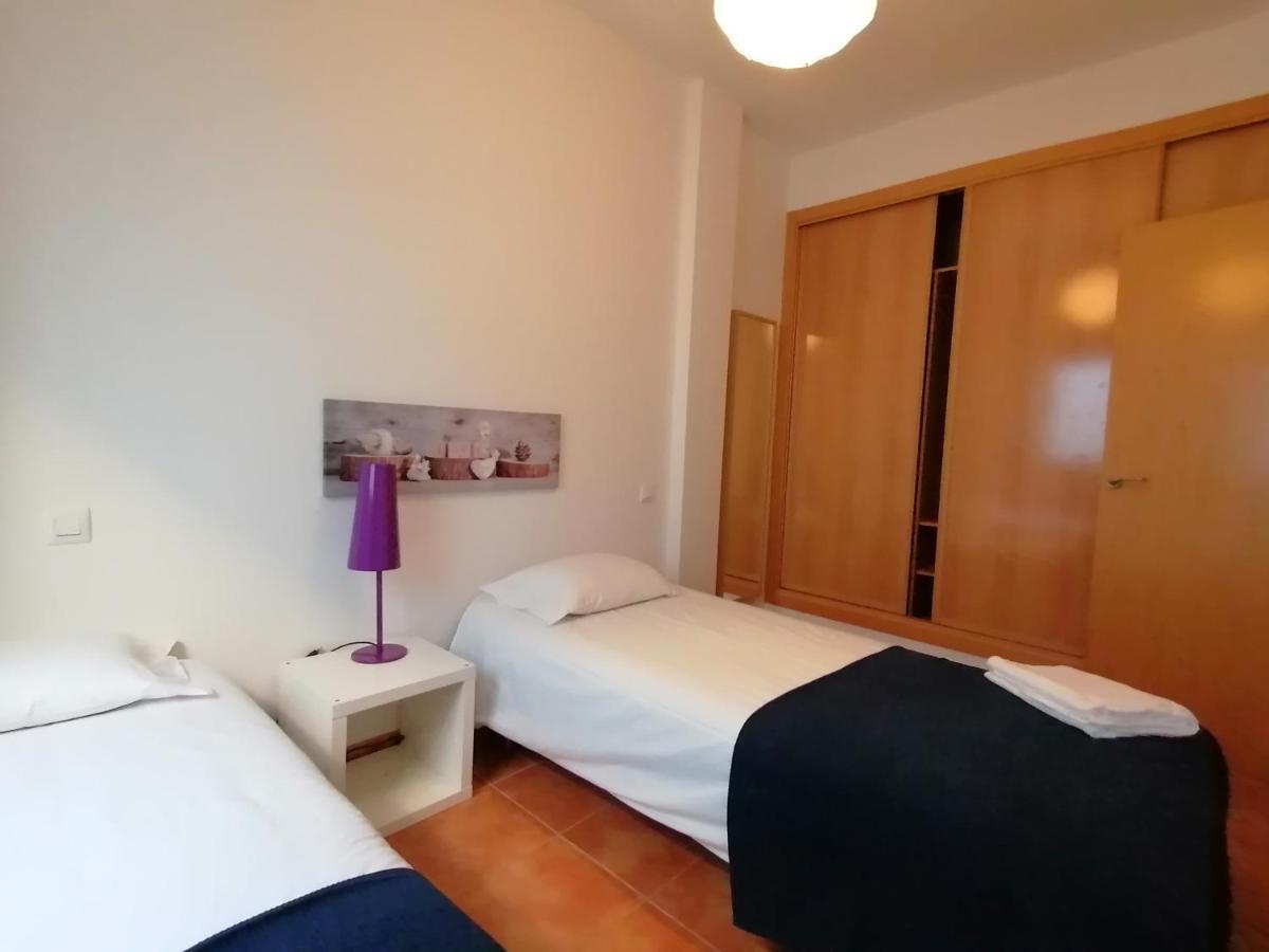 Apartamentos El Puente Madrid Esterno foto