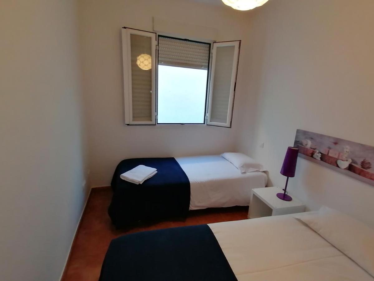 Apartamentos El Puente Madrid Esterno foto